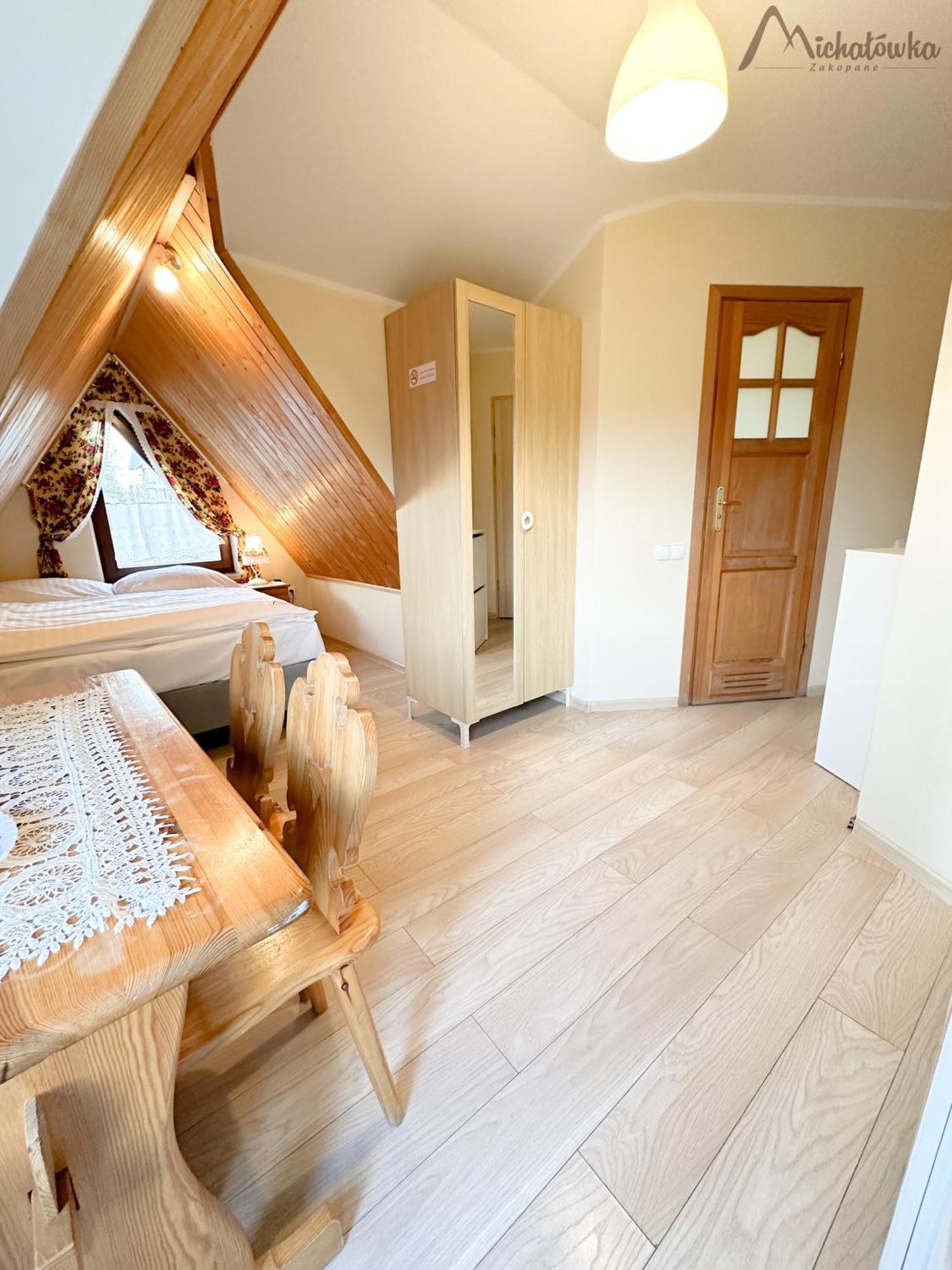 Michalowka Attic Ubytovanie v rodine *